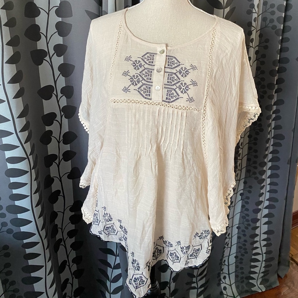 ANGIE Tunic/Blouse
